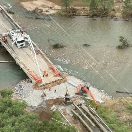 Transport Main Roads working on Ollera Creek bridge repair